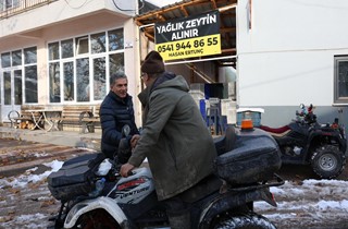 Gemlik’te Karla Mücadele Çalışmaları Aralıksız Sürüyor